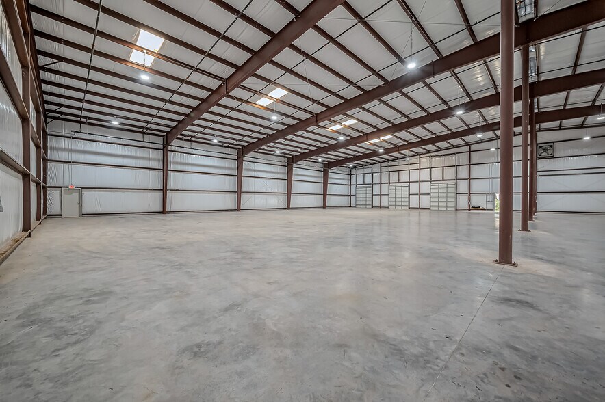 More Photos Of 12708 Jebbia Ln, Stafford Warehouse For Lease