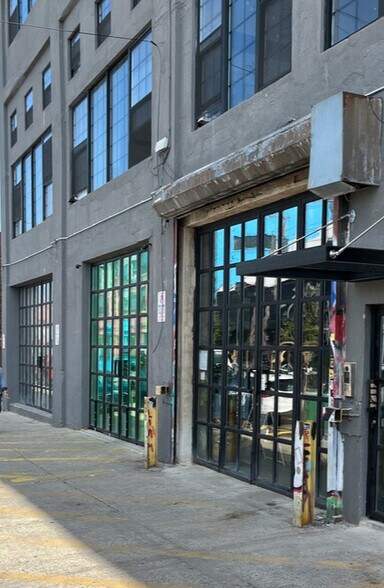 More Photos Of 310 Meserole St, Brooklyn Flex For Lease