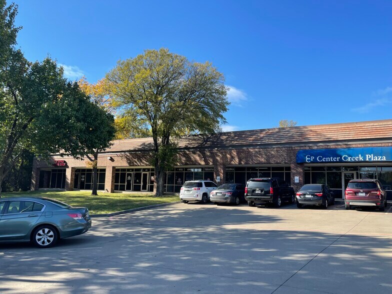 More Photos Of 625 W Centerville Rd, Garland Office For Sale