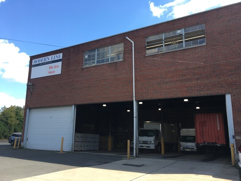 More Photos Of 531 N Stiles St, Linden Manufacturing For Lease