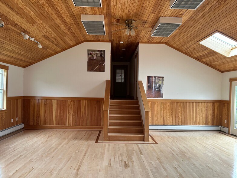 More Photos Of 2617 Hartford Ave. Ave, White River Junction Office For Sale