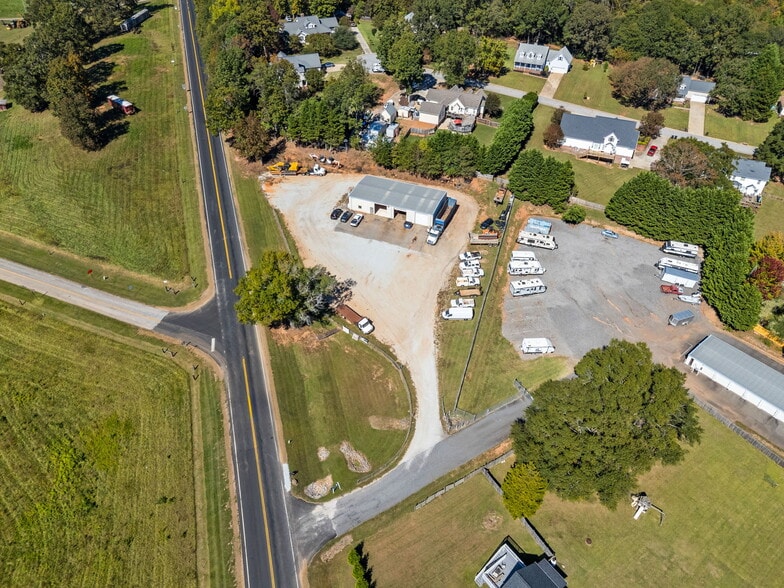 More Photos Of 3808 N Highway 14, Greer Service For Sale