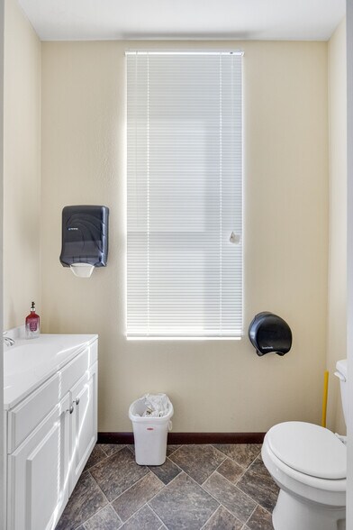 More Photos Of 3201 N 9th St, St, Saint Louis Warehouse For Sale