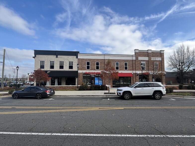 More Photos Of 5823 Prosperity Crossing, Charlotte General Retail For Lease