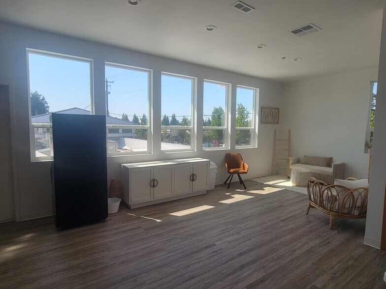 More Photos Of 8685 Martin Way E, Lacey General Retail For Sale