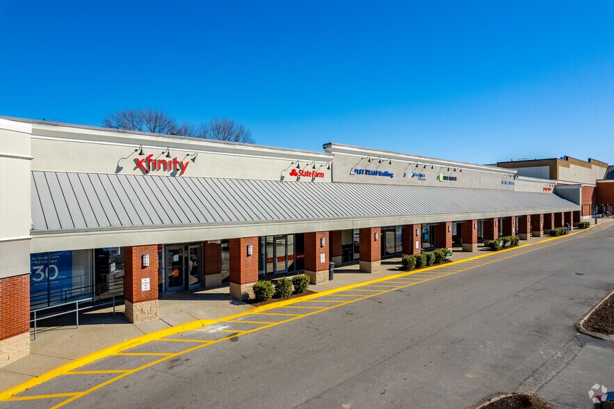 More Photos Of 5544 Old Hickory Blvd, Hermitage General Retail For Lease