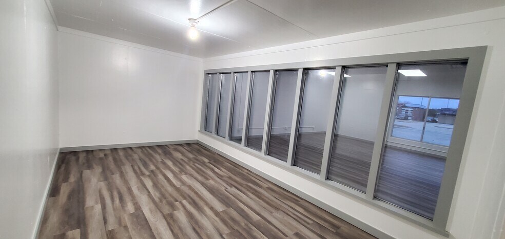 More Photos Of 718 E Main St, Allen Freestanding For Lease