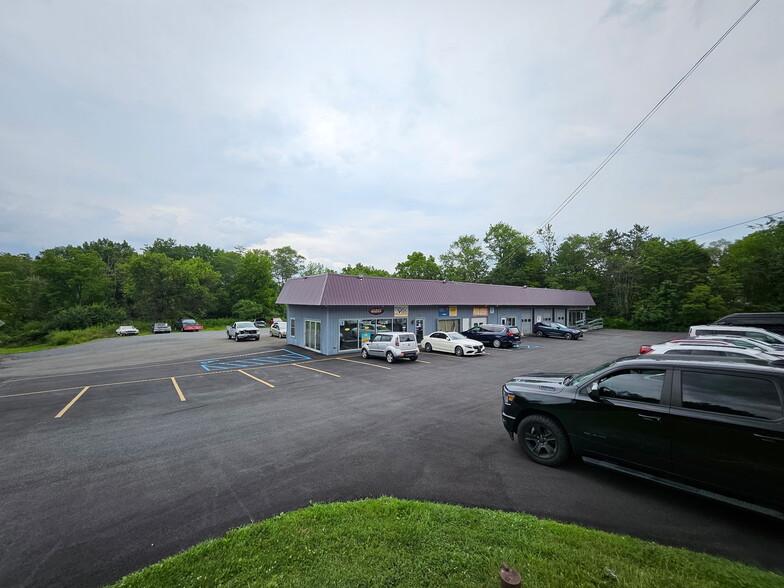 More Photos Of 106 Camellia Rd, Brodheadsville General Retail For Sale