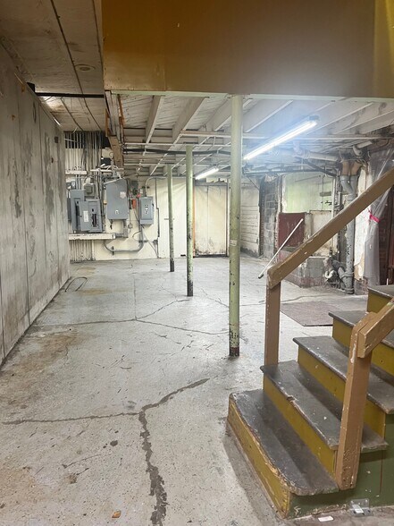 More Photos Of 1109 E Main St, Durham Supermarket For Sale