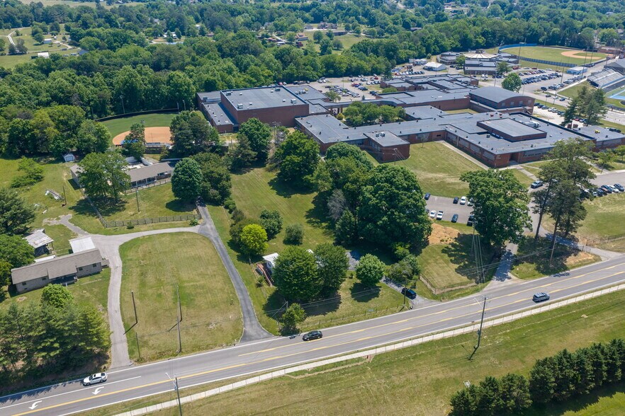 More Photos Of 7700 Tazewell Pike, Corryton Apartments For Sale