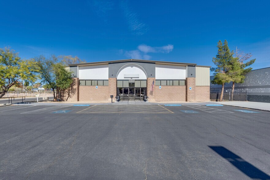 More Photos Of 3250 N Bronco St, Las Vegas General Retail For Sale