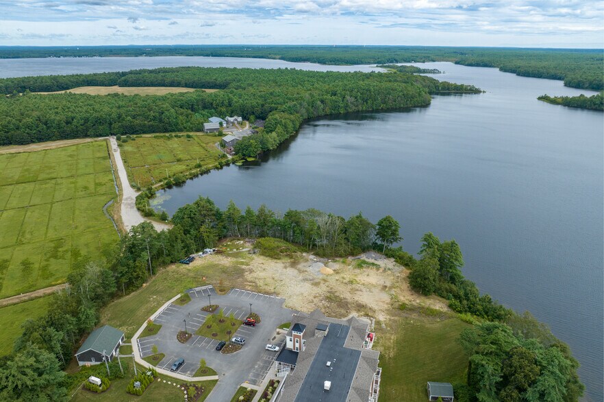 More Photos Of 57 Long Point Rd, Lakeville Specialty For Sale