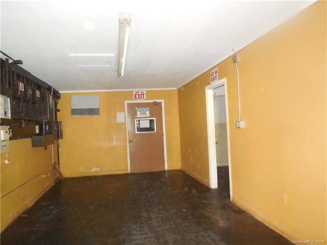 More Photos Of 181 Saluda St, Chester Warehouse For Lease