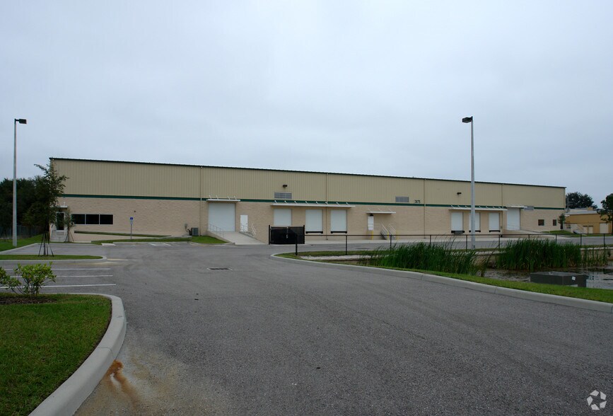 More Photos Of 3875 Mercy Star Ct, Orlando Warehouse For Lease