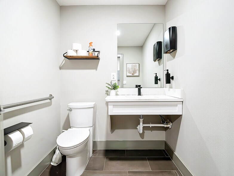 More Photos Of 285 S Central Ave, Umatilla Medical For Sale