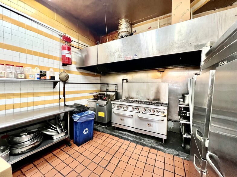 More Photos Of 613A Nostrand Ave, Brooklyn Storefront Retail Residential For Lease