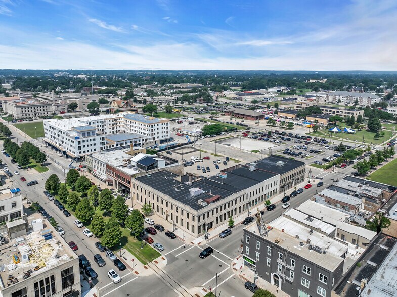 More Photos Of 5522 6th Ave, Kenosha Restaurant For Lease