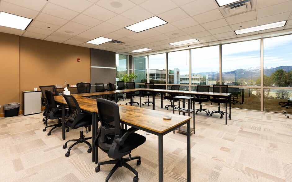 More Photos Of 15475 Gleneagle Dr, Colorado Springs Office For Sale