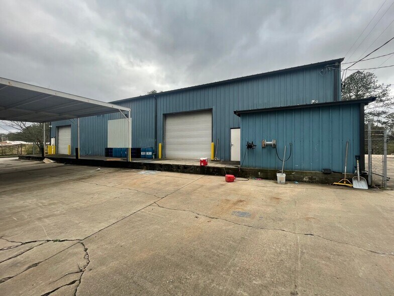 More Photos Of 134 Jonesboro Rd, Fairburn Warehouse For Lease