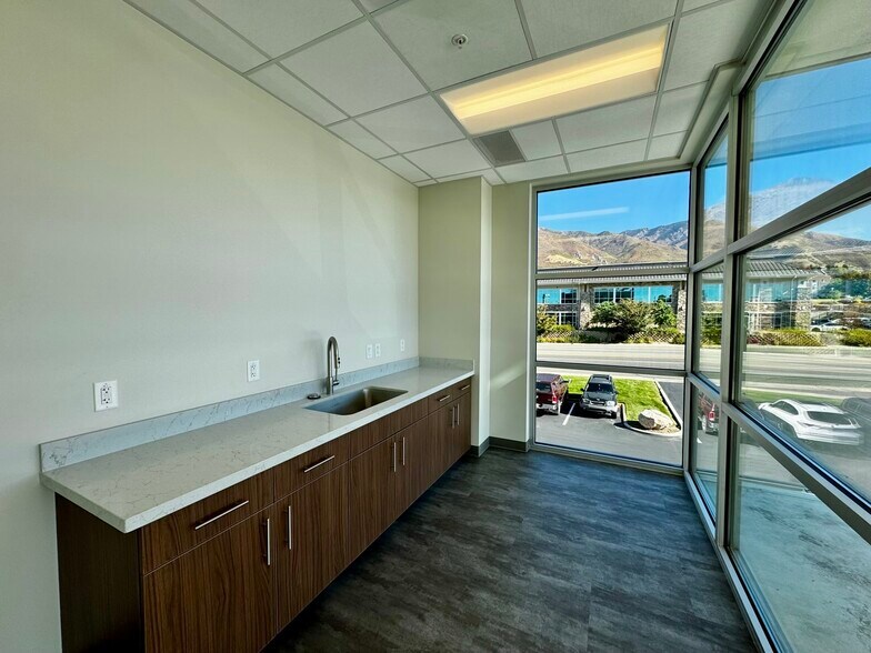 More Photos Of 4605 Harrison Blvd, Ogden Office For Sale