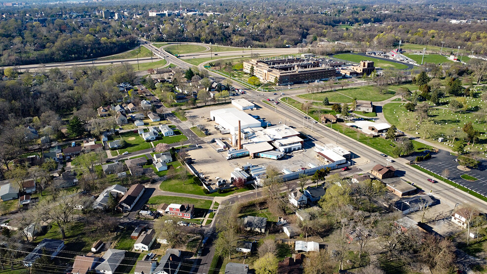 Primary Photo Of 2004 N University St, Peoria Food Processing For Sale