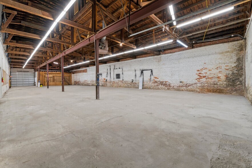 More Photos Of 120 W Vance St, Zebulon Warehouse For Sale