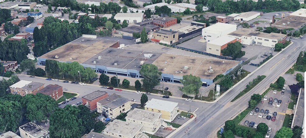More Photos Of 2580-632 Av Dollard, Montréal Warehouse For Lease