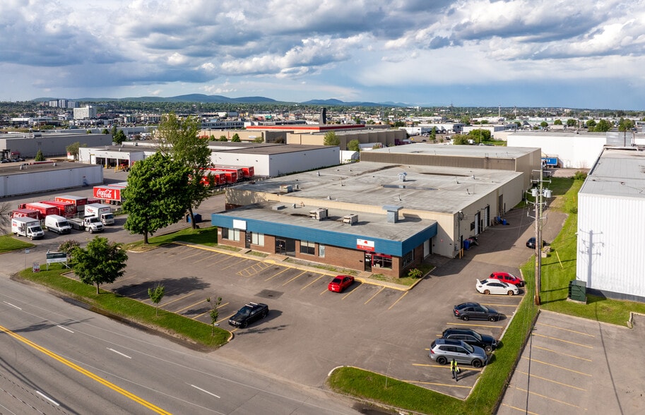 Primary Photo Of 830 Av Godin, Québec Distribution For Lease