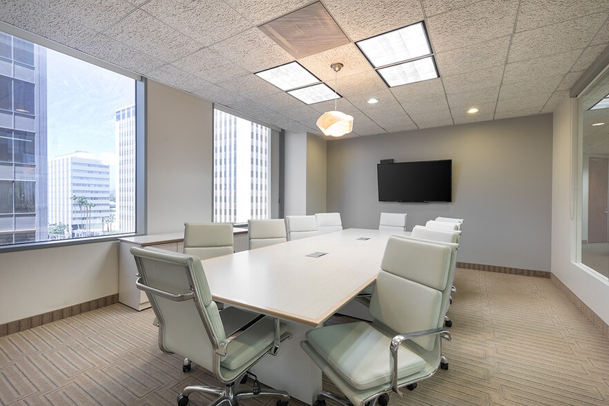 More Photos Of 10866 Wilshire Blvd, Los Angeles Office For Lease