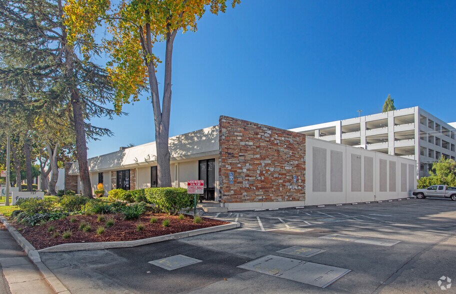 More Photos Of 755-757 N Pastoria Ave, Sunnyvale Research And Development For Lease