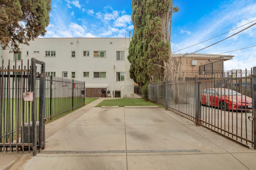 More Photos Of 1430 Elm Ave, Long Beach Apartments For Sale