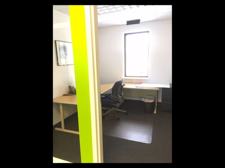 More Photos Of 7 Research Dr, Woodbridge Office For Sale