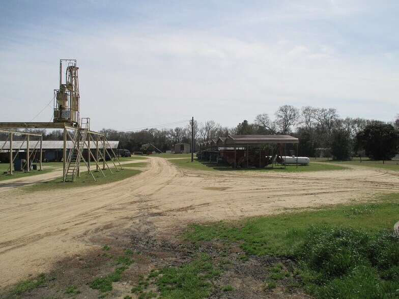 More Photos Of 3970 Camden Hwy hwy, Dalzell Land For Sale