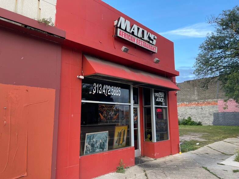 Primary Photo Of 21611 Grand River Ave, Detroit Restaurant For Sale