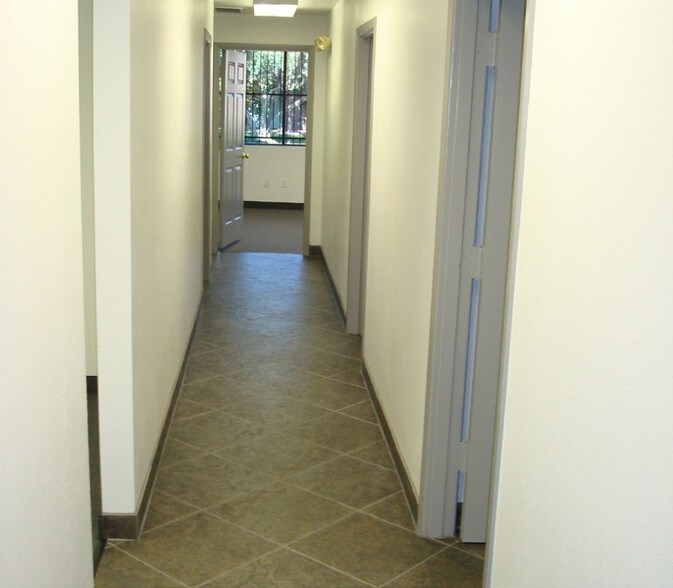 More Photos Of 3745 E Wier Ave, Phoenix Warehouse For Lease