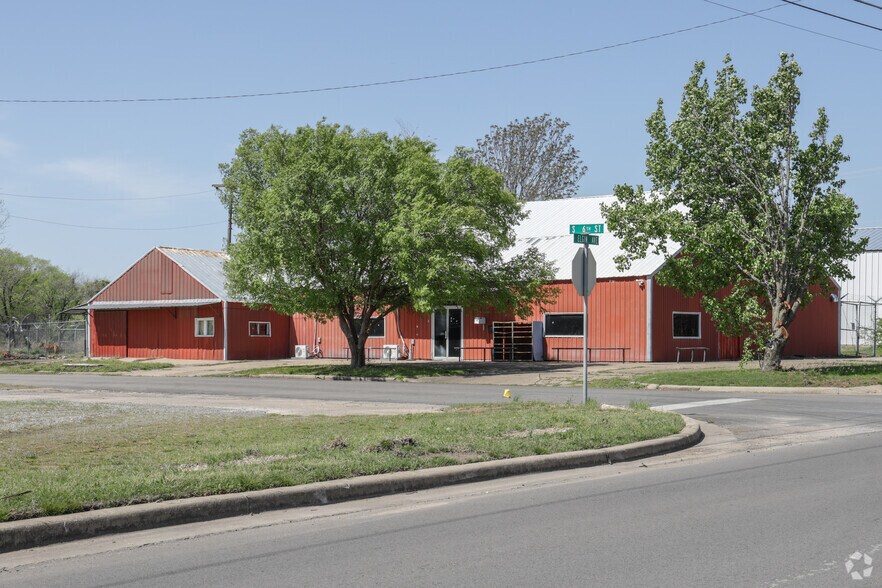 Primary Photo Of 603 Elgin St, Muskogee Manufacturing For Sale