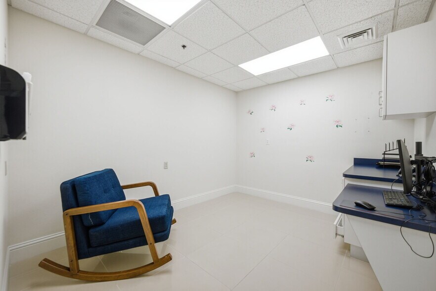 More Photos Of 433 SW 10th St, Ocala Medical For Sale