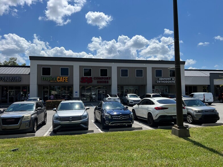 More Photos Of 4900-5032 E Colonial Dr, Orlando Storefront For Lease