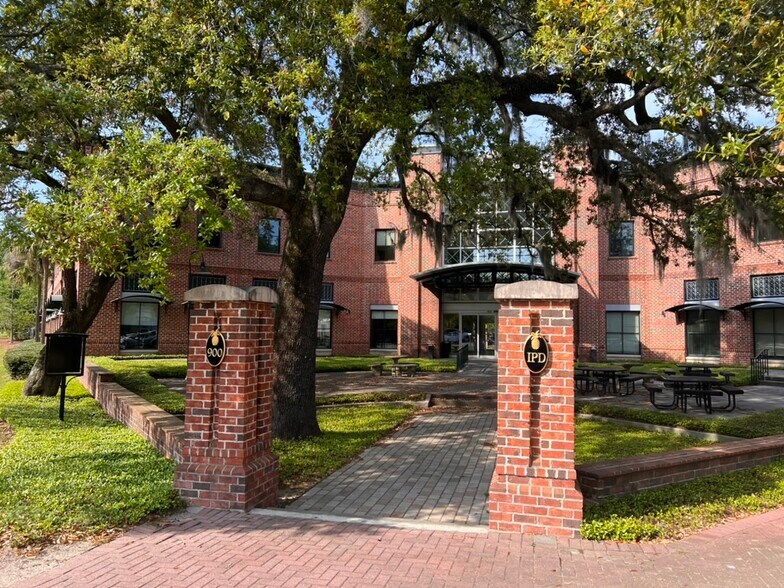 More Photos Of 900 Island Park Dr, Charleston Office For Lease
