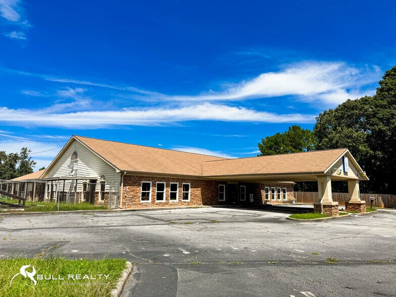More Photos Of 2721 Highway 138 E, Jonesboro Daycare Center For Lease