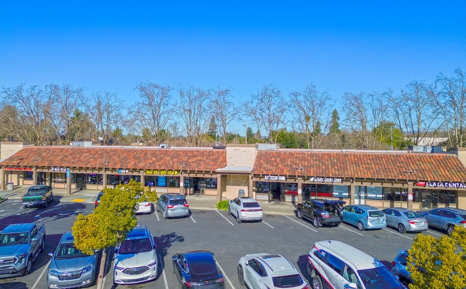 More Photos Of 465 Stony Point Rd, Santa Rosa Freestanding For Lease