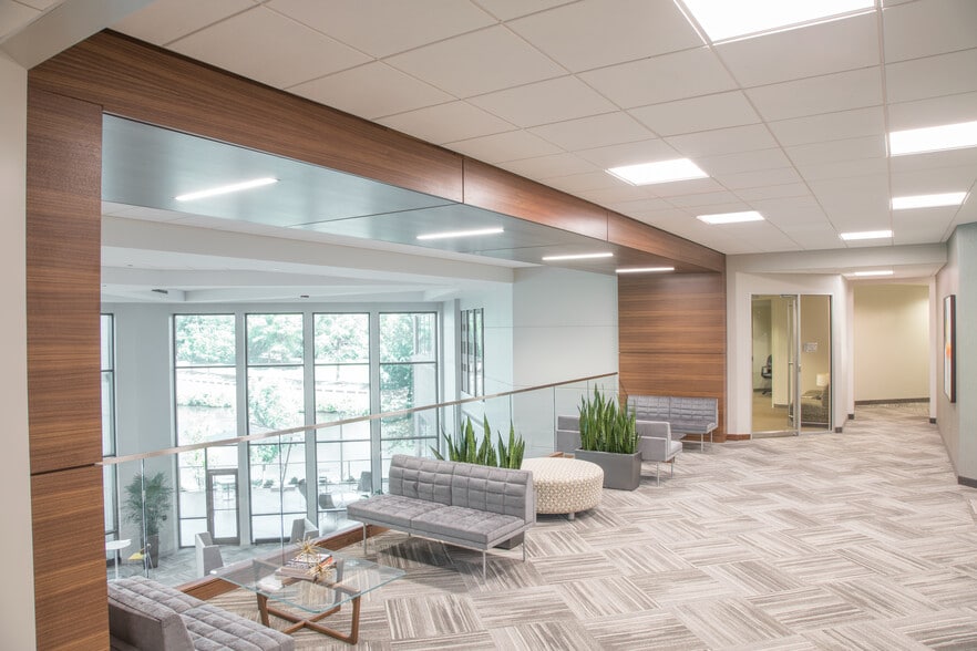 More Photos Of 10900 Nuckols Rd, Glen Allen Medical For Lease