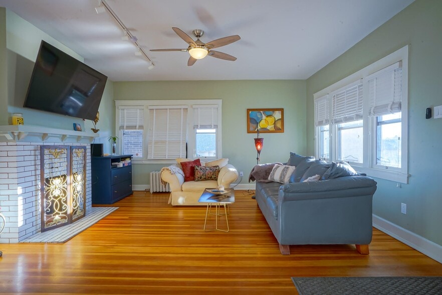 More Photos Of 1100 Arizona Ave, Trinidad Specialty For Sale