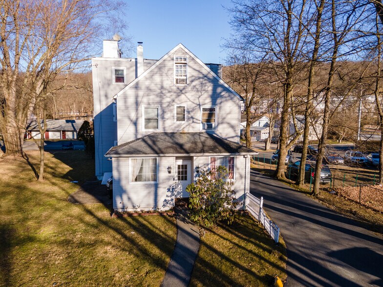 More Photos Of 5 Baker St, Mohegan Lake Apartments For Sale