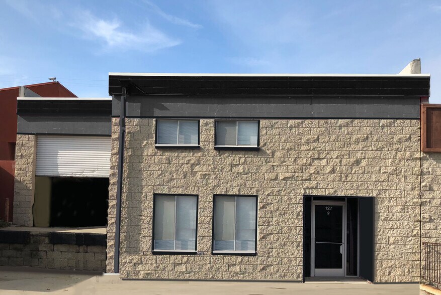 More Photos Of 127 Arena St, El Segundo Manufacturing For Lease