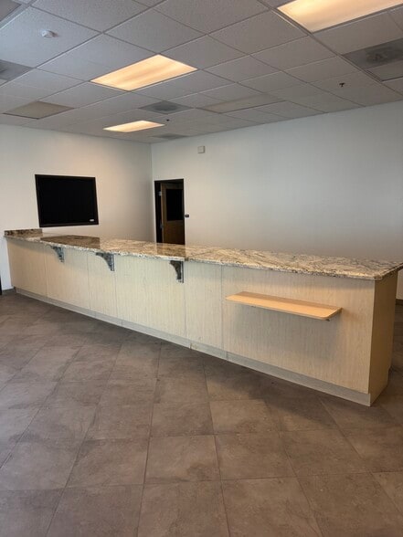 More Photos Of 200 E Avenue K-8, Lancaster Warehouse For Lease