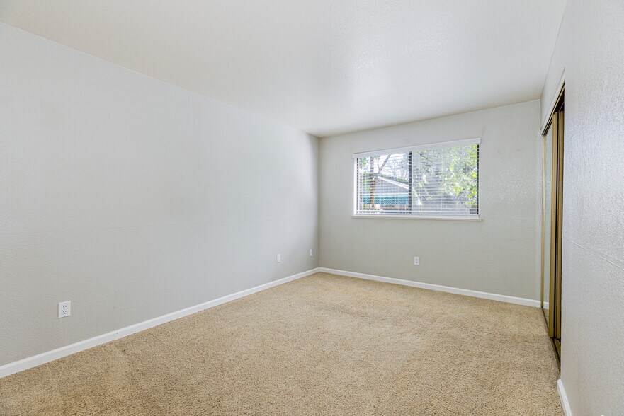 More Photos Of 505-531 Capps Ln, Ukiah Apartments For Sale