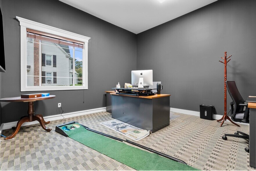 More Photos Of 698 Main St, Branford Office For Sale