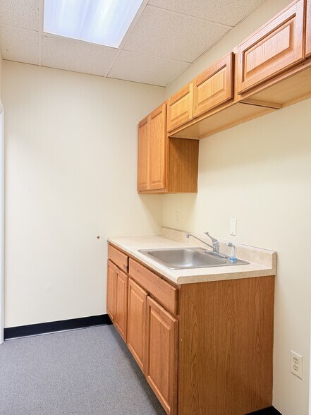 More Photos Of 731 James St, Syracuse Office Residential For Lease