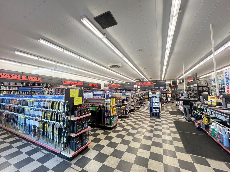 More Photos Of 336 SW Emigrant Ave, Pendleton Storefront For Sale